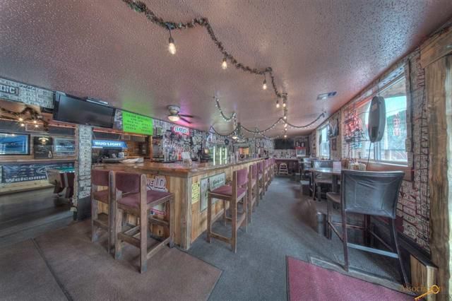 Barlee's Food & Drink: 253 Swanzey St, Keystone, SD 57751
